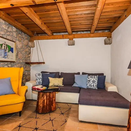 Villa Toscana - Charming Stone With Private Pool & Garden Grižane