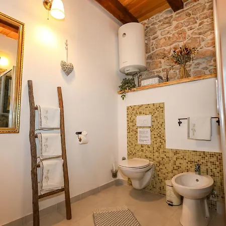 Toscana - Charming Stone With Private Pool & Garden Villa