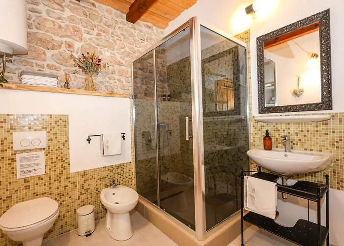Toscana - Charming Stone With Private Pool & Garden Grižane