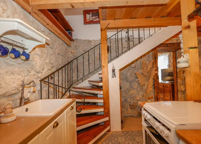 Toscana - Charming Stone With Private Pool & Garden * Grižane