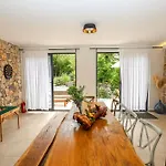 Villa Toscana - Charming Stone With Private Pool & Garden Grižane