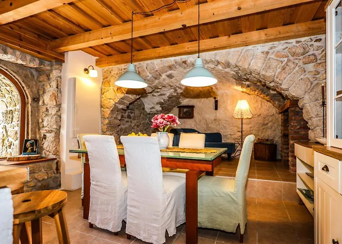 Toscana - Charming Stone With Private Pool & Garden * Grižane