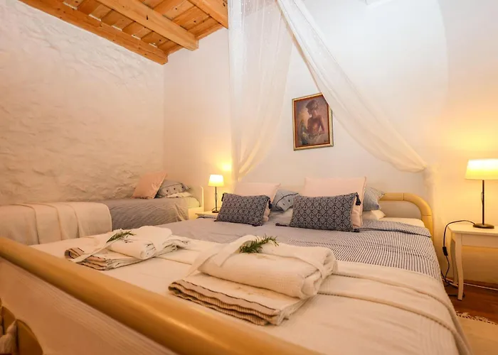 ヴィラ Toscana - Charming Stone With Private Pool & Garden